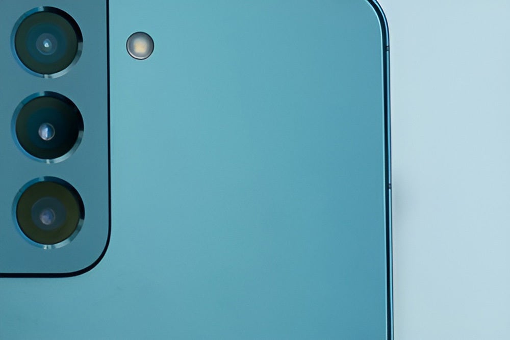 (Quiz) Which phone is this? Test your knowledge in the smartphone close-up challenge!