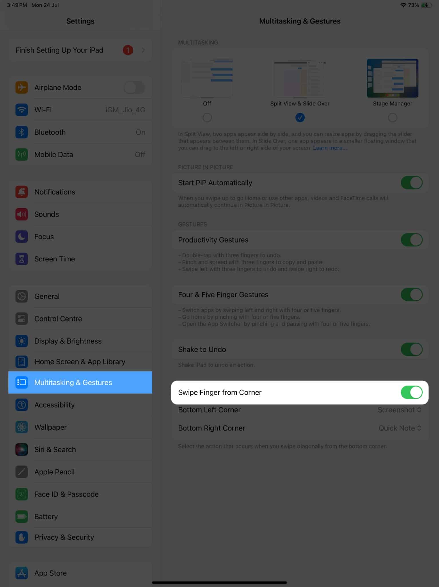 How to take screenshots on your iPad using gestures Tap Multitasking Gestures Swipe Centre from Corner in iPad settings